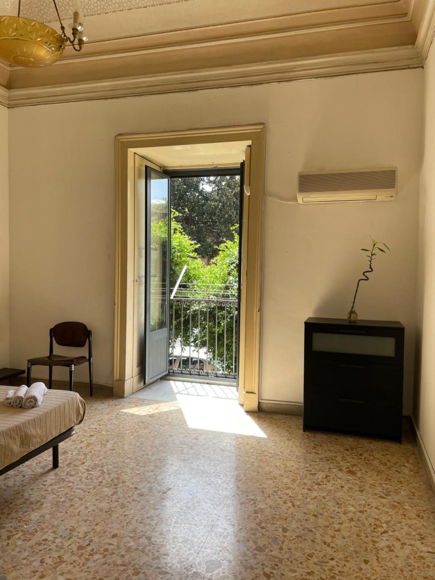 Bed And Books Bed & Breakfast Catania Exterior photo